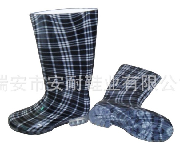 供應時尚PVC雨鞋花色多樣美觀大方適合出口