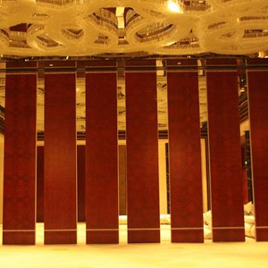 100系活動(dòng)隔斷 玻璃隔斷、活動(dòng)隔斷