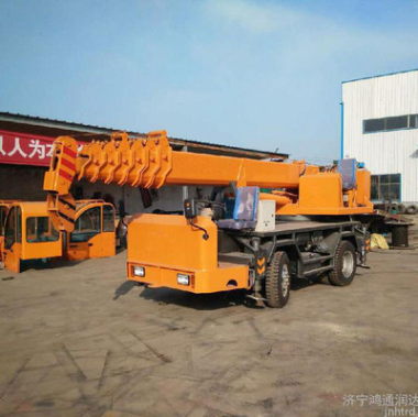 濟(jì)寧通達(dá) 5噸6噸自制吊 490發(fā)動(dòng)機(jī) 汽車(chē)吊 拐彎靈活
