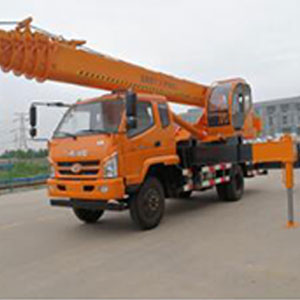 濟(jì)寧通達(dá) 唐駿12噸汽車(chē)吊 汽車(chē)吊 拐彎靈活