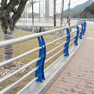 不銹鋼復合管欄桿 聊城不銹鋼復合護欄管生產廠 橋梁防撞護欄
