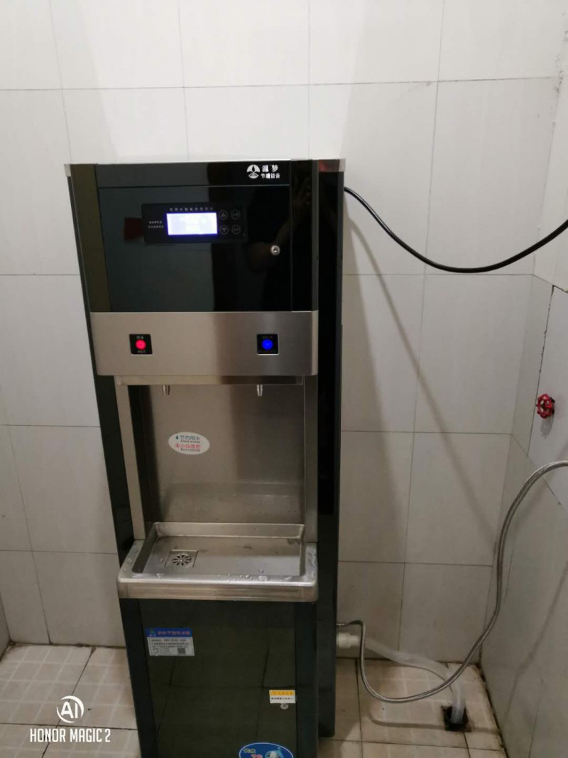 諾潔開(kāi)水器 飲水機(jī)整機(jī)微電腦控制，步進(jìn)式加熱，出水即為開(kāi)水整體發(fā)泡設(shè)計(jì)隔熱隔溫