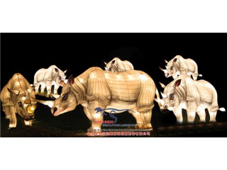 自貢燈展制作公司，可根據彩燈圖片施工，獨立施工隊專業專注，質量可靠