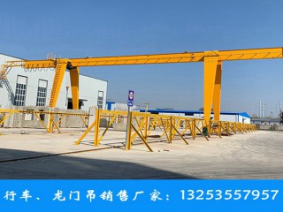 江蘇揚(yáng)州龍門(mén)吊出租公司26米5噸單梁龍門(mén)吊銷(xiāo)售