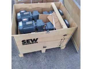 現(xiàn)貨sew減速機(jī)電機(jī)四大系列齒輪減速箱硬齒面臥式立式